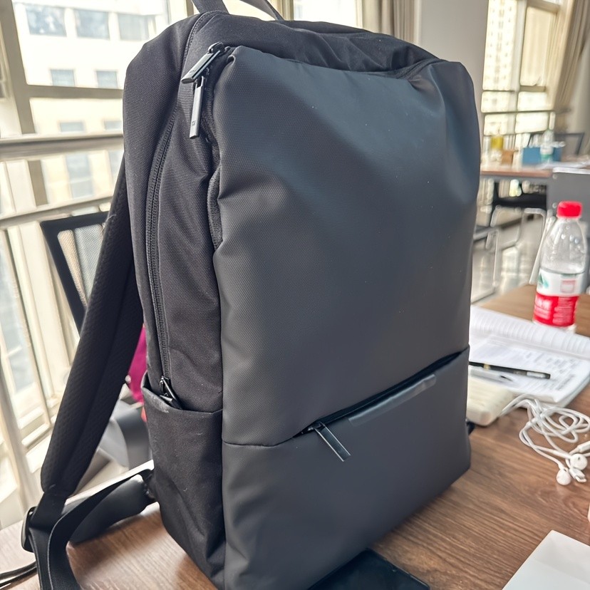 Xiaomi Classic Business Double-shoulder Bag 2: Lightweight, Large Capacity Backpack