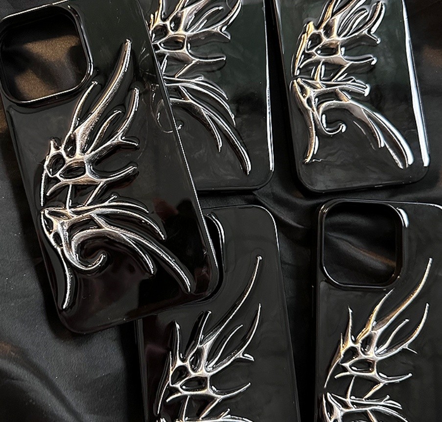 Simple Blooming Three-dimensional Wings Phone Case