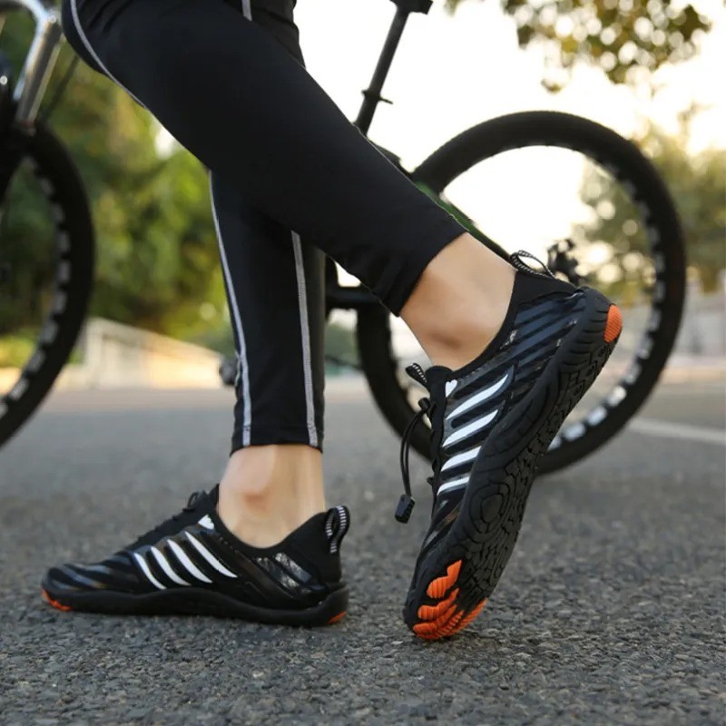 Leisure Swimming and Wading Shoes for Indoor and Outdoor Use