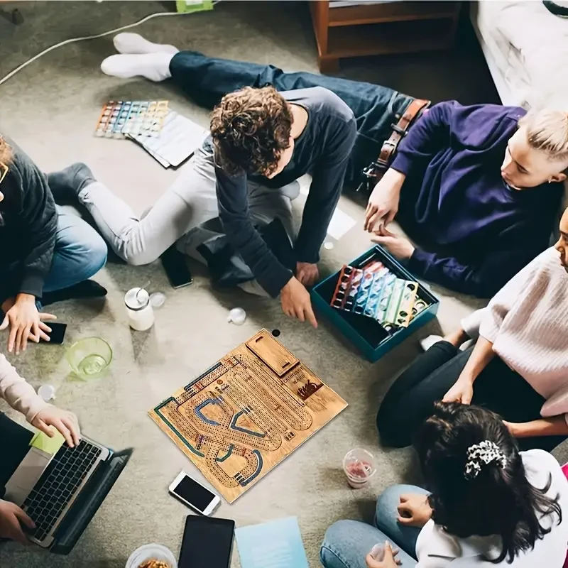 1pc Vintage 1970s Themed Wooden Cribbage War Game Board