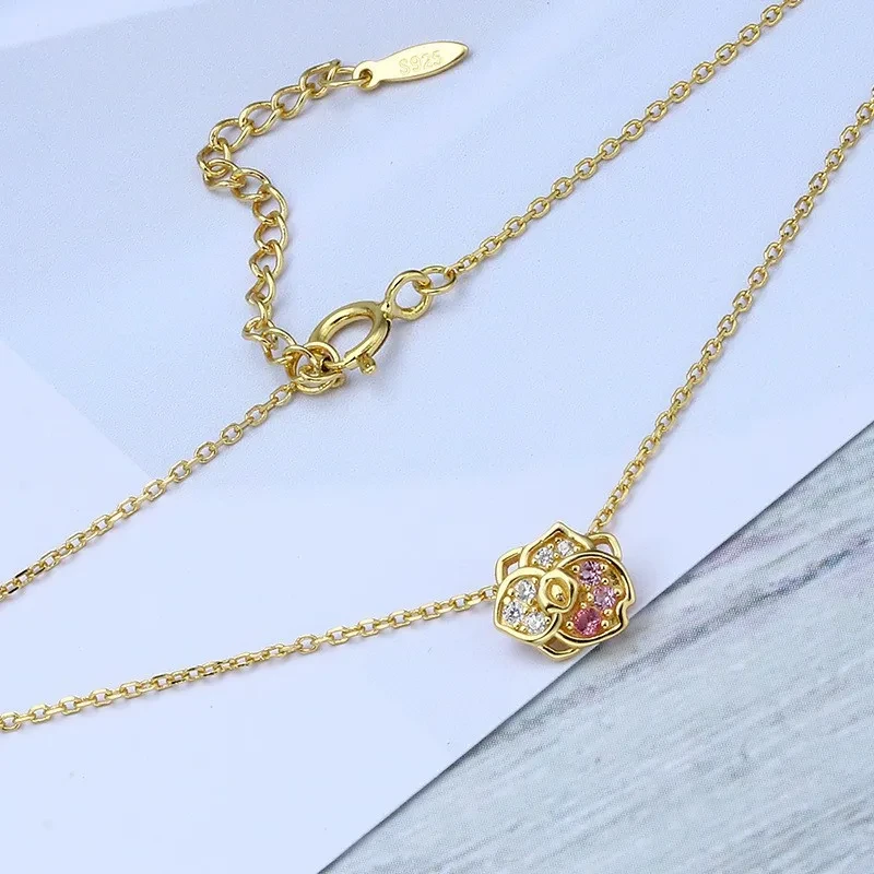 Cartoon Piglet Pendant Flower Necklace