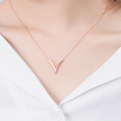 Women's V-shaped pendant necklace