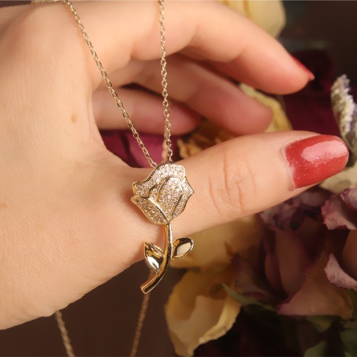 Zircon Rose Flower Necklace