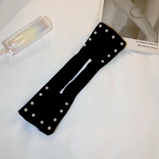 Geometric Flannel Pearl Coil Hair Iron