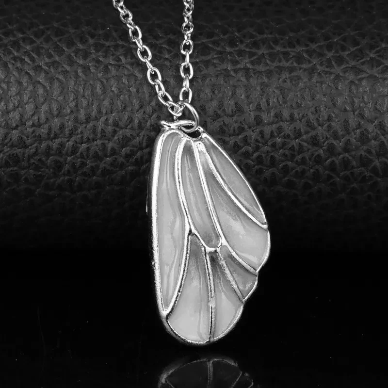 Glowing Wing Shape Butterfly Pendant Necklace