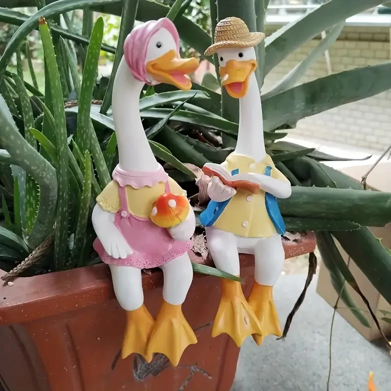 Resin Duck Couple Figurines - Decorative Hand