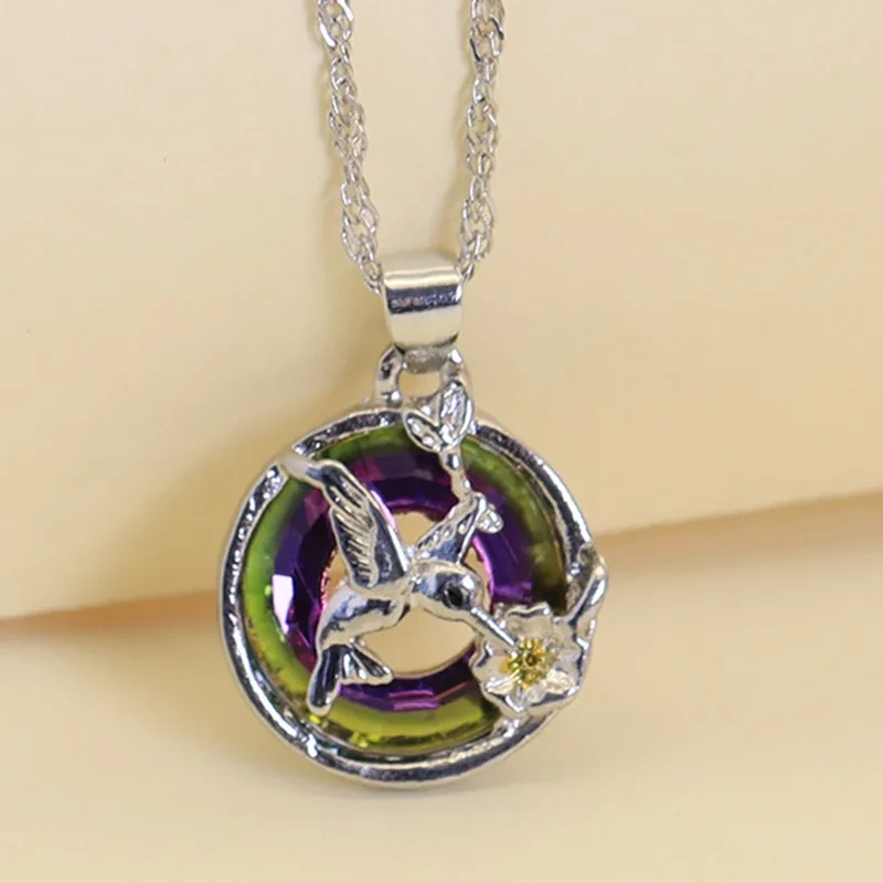 Women's Fashion Hummingbird Shaped Pendant Necklace