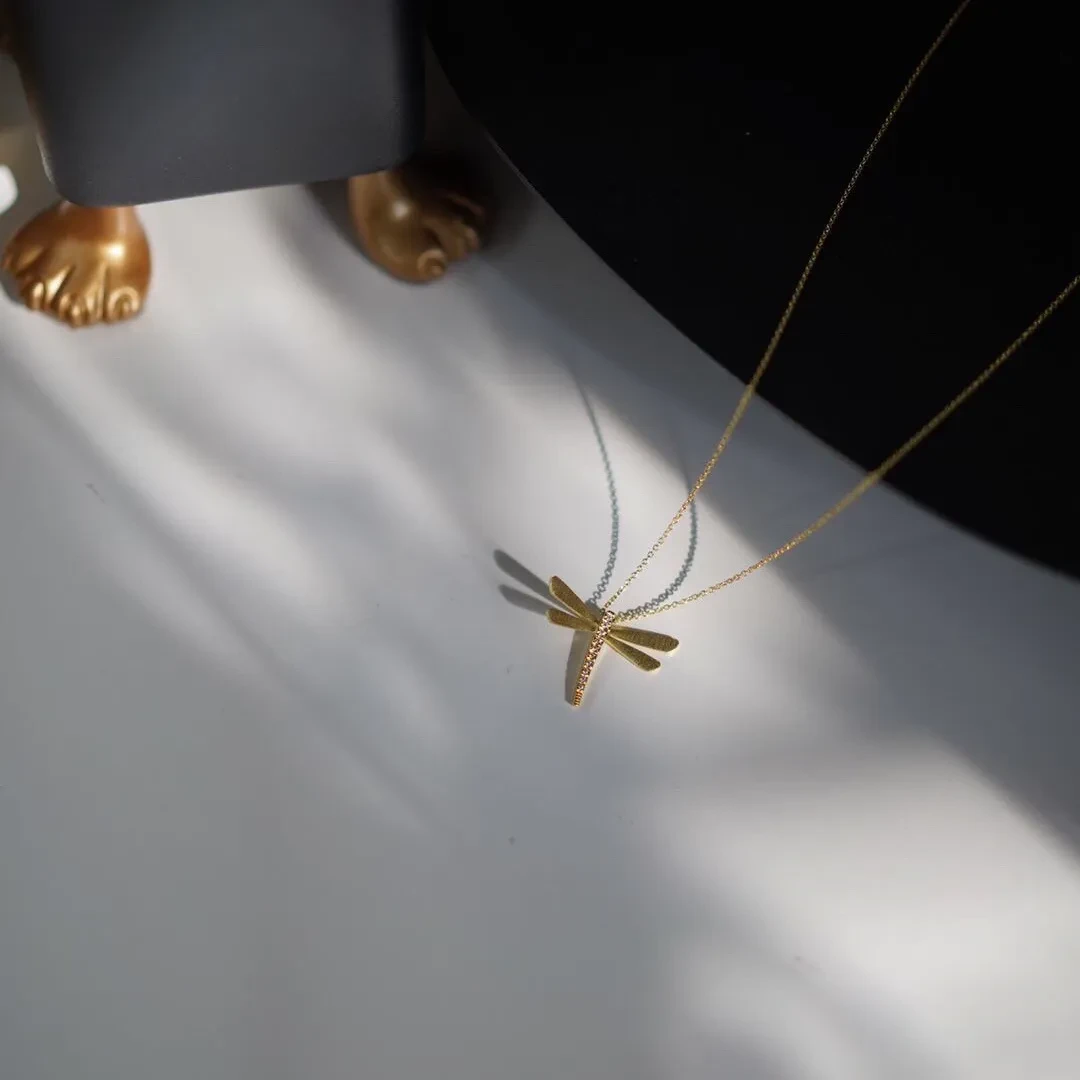 Women's Fashion Dragonfly Shape Pendant Necklace