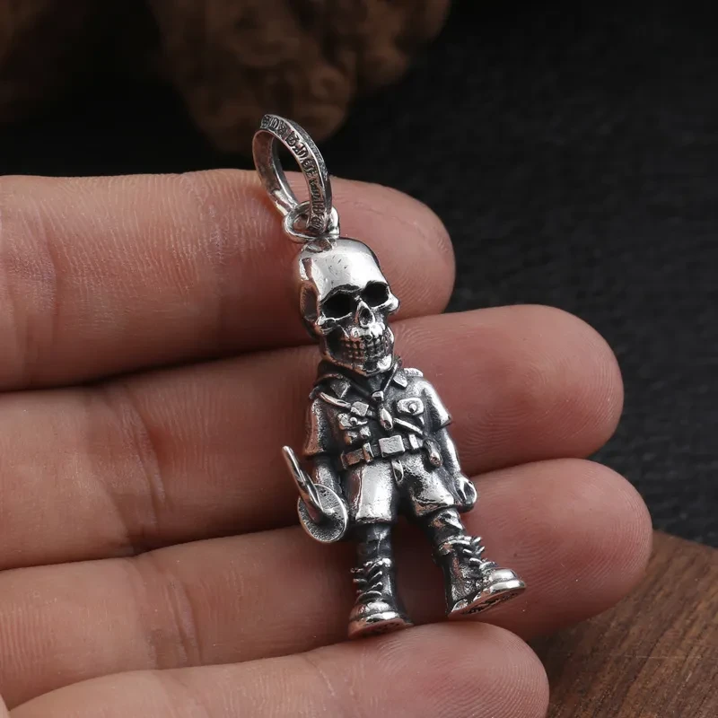 Creative Skull Soldier Pendant With Knife