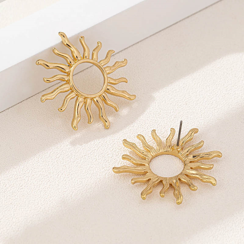 High Profile Retro Fashion SUNFLOWER Earrings For Women