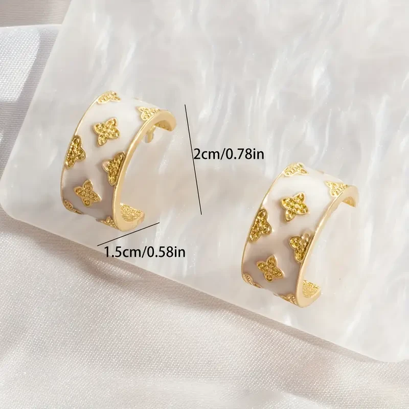 New Ladies' Light Luxury Four