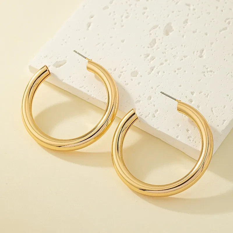 Simple Fashion Retro Trend Stud Earrings