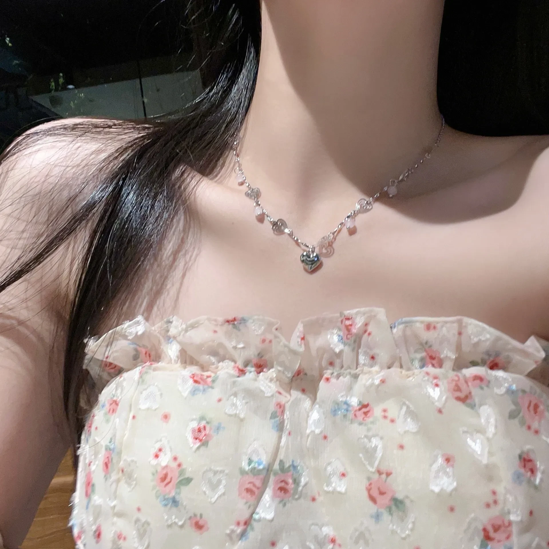 Women's Hollow Heart Pendant Stitching Necklace