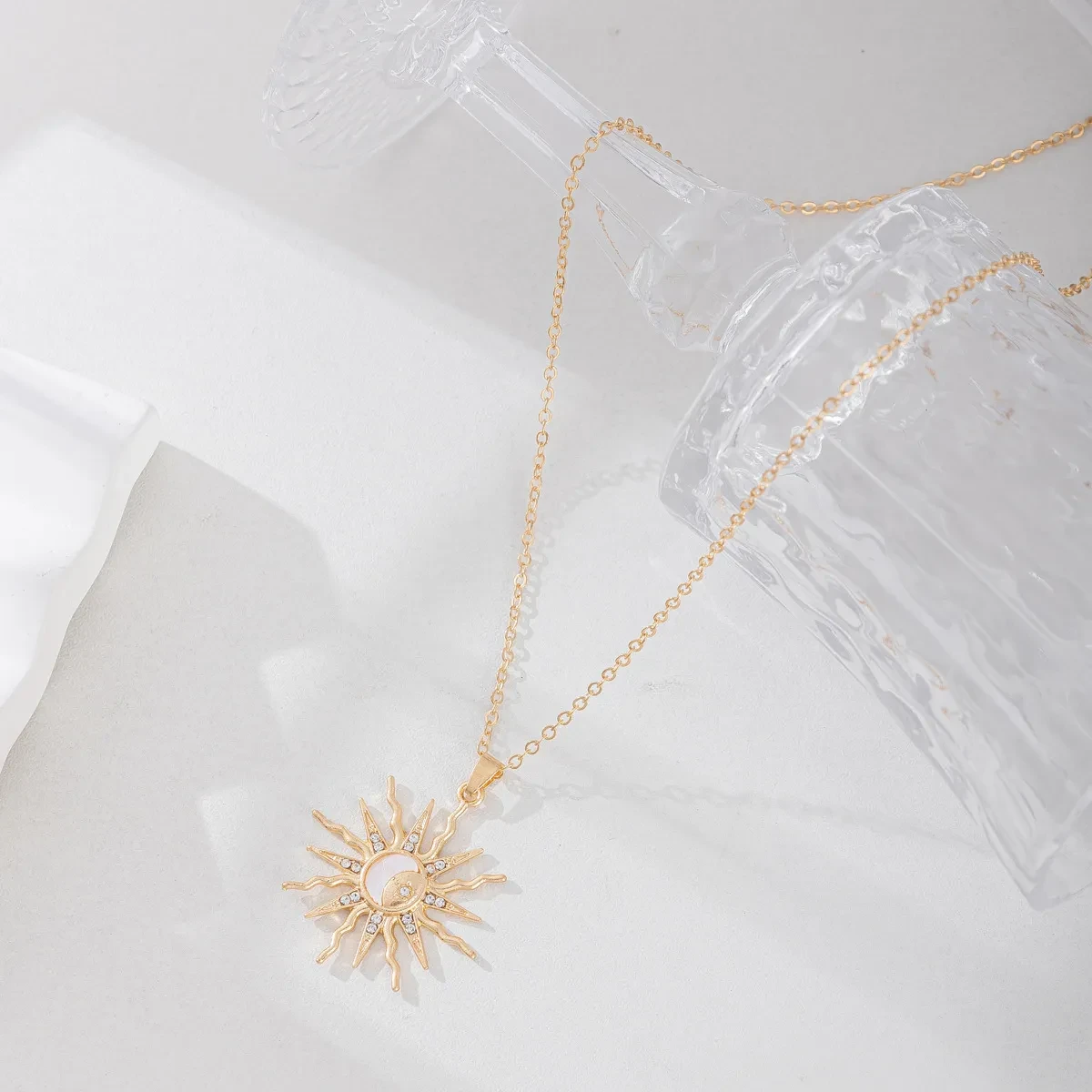 Fashion Alloy Moon Pendant Niche Sun