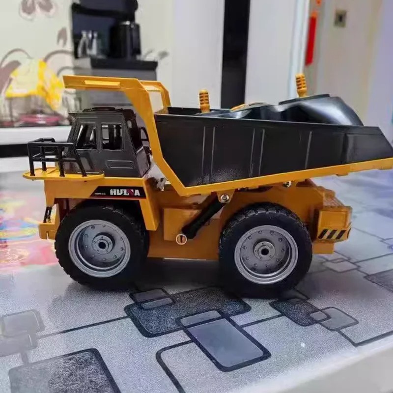 RC Series Huina 1533 Nine-Channel Remote Control Dump Truck