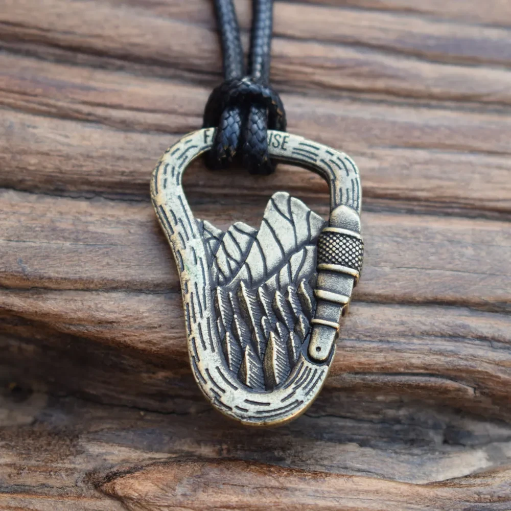 Rock Climber Necklace Zinc Alloy Carabiner Gift Popular In Europe And America