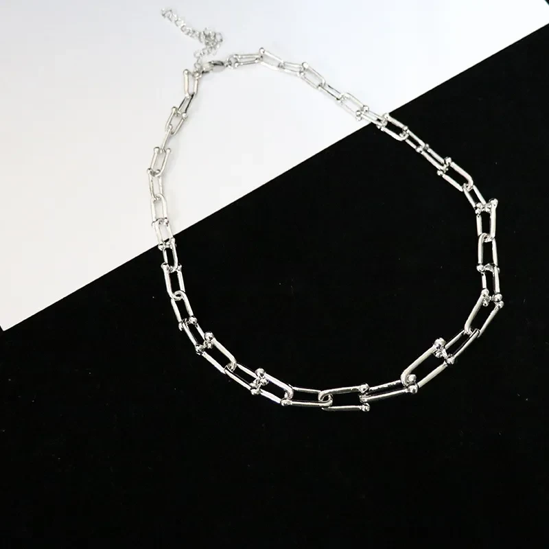 U-shaped thick chain stitching necklace