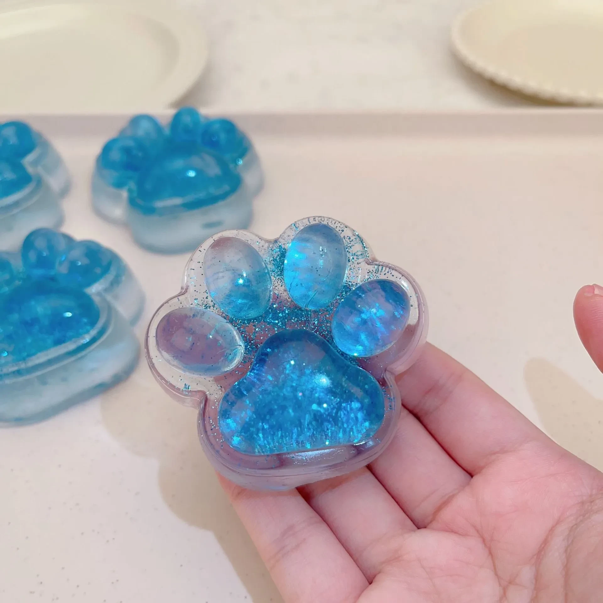 Icy Glitter Cat's Paw Decompression Toy