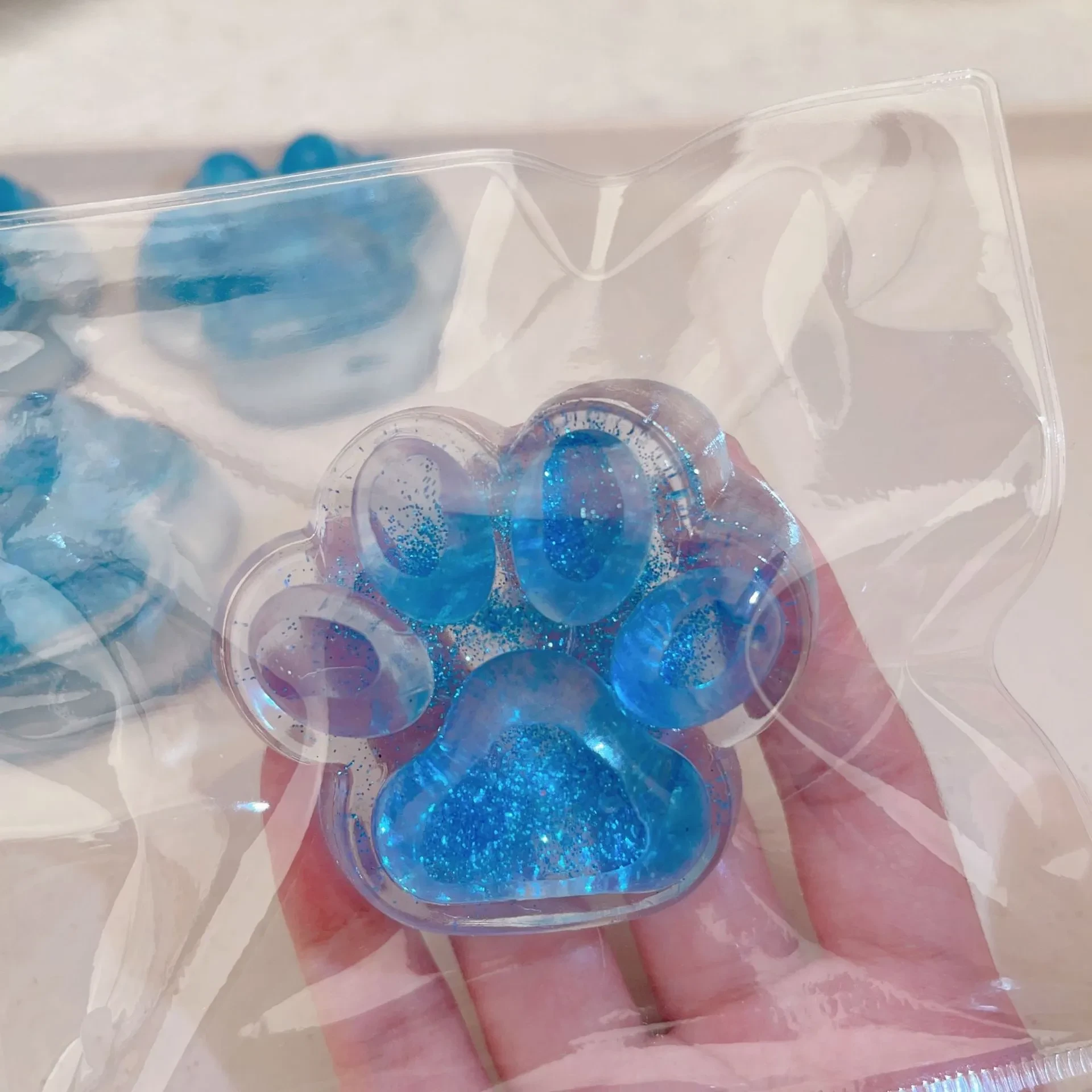 Icy Glitter Cat's Paw Decompression Toy