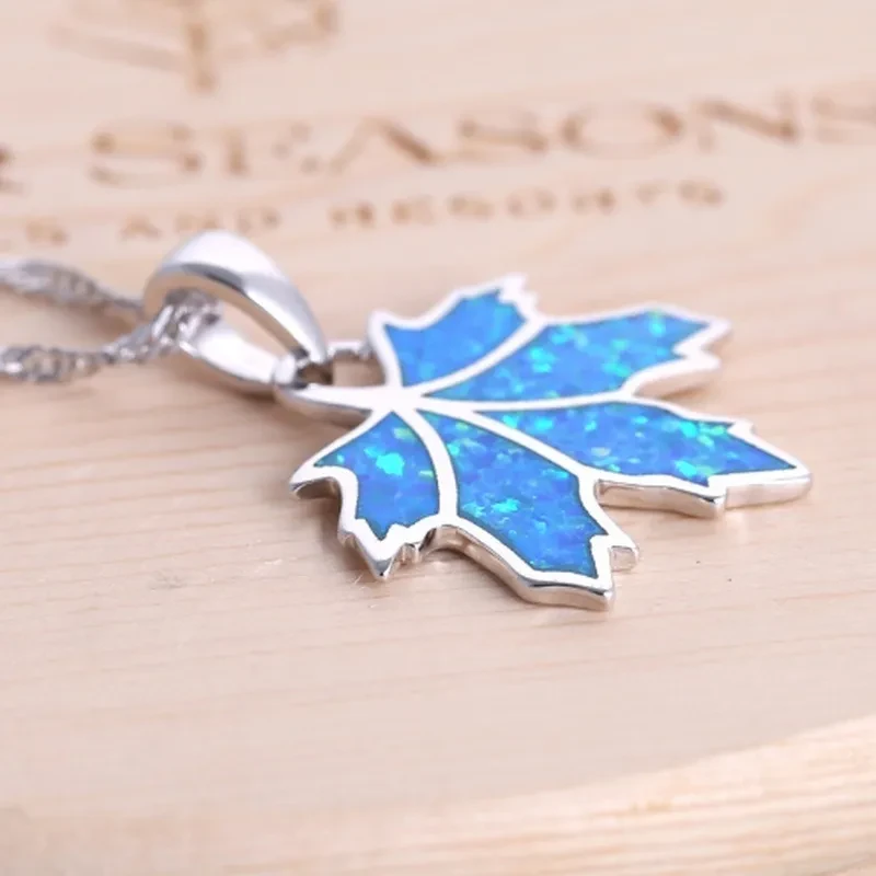 Leaves temperament female necklace