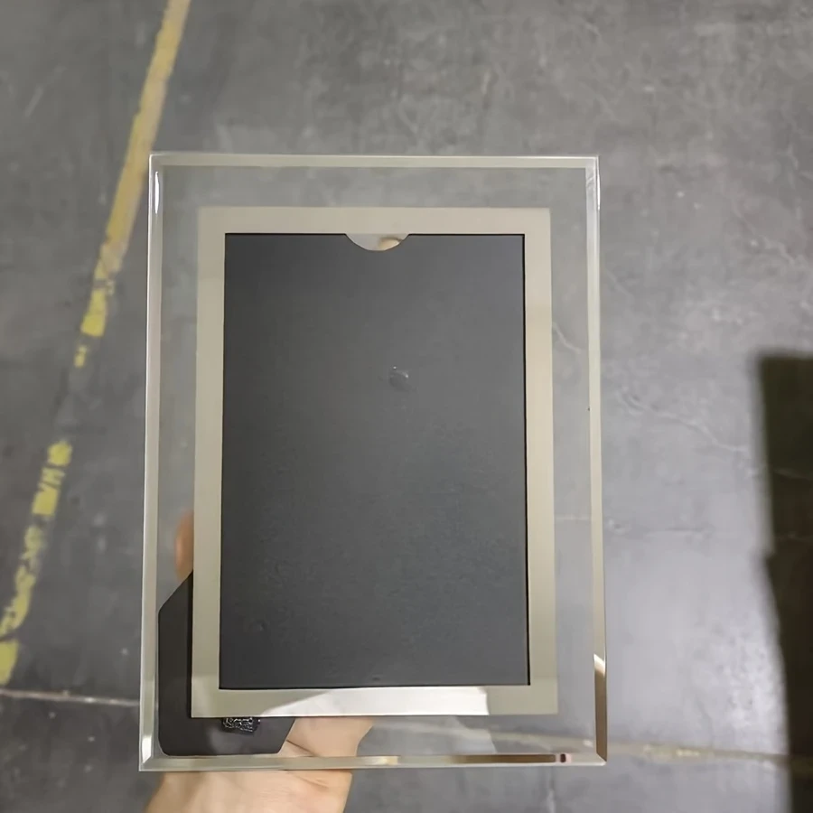 Elegant 5-Inch Crystal Glass Photo Frame  A Sophisticated Display for Your Cherished Memories