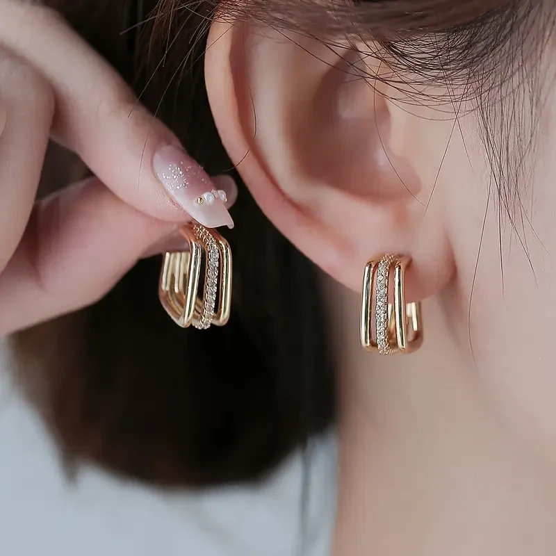 Luxurious Womens Golden Geometric Hoop Earrings with Sparkling Rhinestones  Vintage Bohemian Style, Stainless Steel Posts, Perfect Gift for Special Occasions, Novelty Earrings