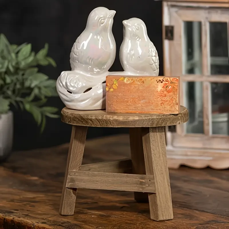 Natural Wooden Finish Modern Wooden Round Pedestal Stool