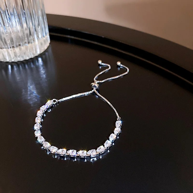 Luxury Adjustable Bracelet A Stylish Geometric Square Rhinestone Wristband for Women