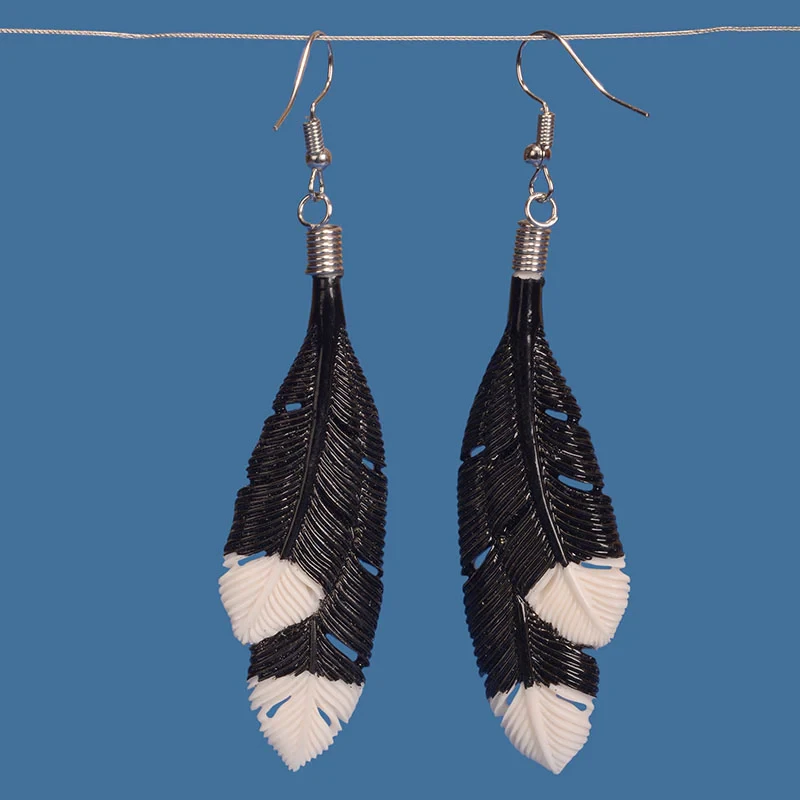 Black Huia Feather Earrings